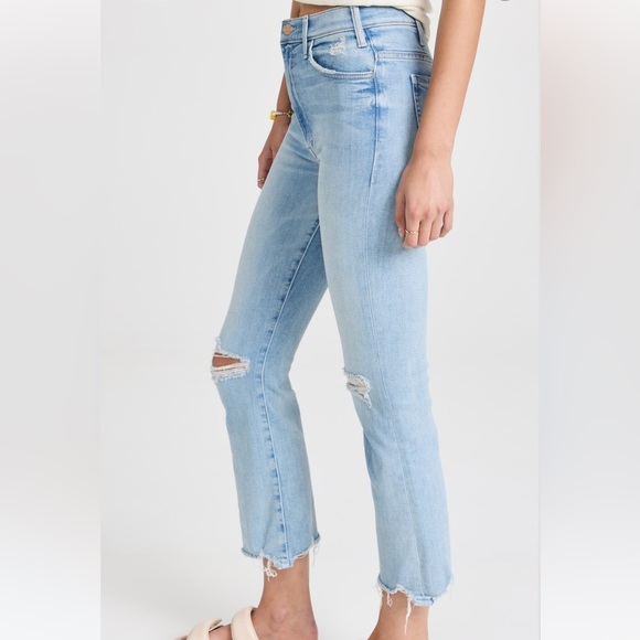 Mother Denim The Hustler Ankle Chew Jeans in Petal Pucker - Picture 4 of 13